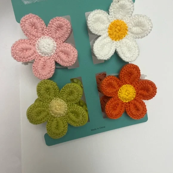 NWT 💚🧡🩷 Piper K Hair Claw Clips set of 4 flowers knitted crochet - Picture 13 of 14
